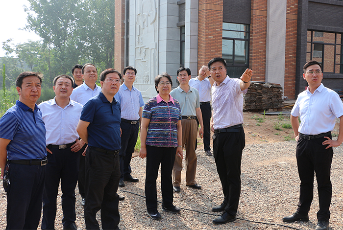 市委書記陳俊蒞臨新建商中項目檢查指導(dǎo)工作