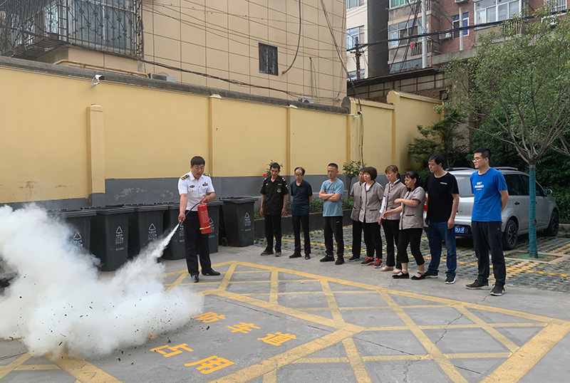 商山早行物業(yè)開展消防安全培訓及實操演練