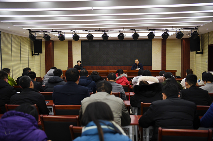 市城投公司組織員工學習&ldquo;企業(yè)營銷策略與方案&rdquo;專題培訓暨&ldquo;基礎(chǔ)營養(yǎng)學、常見運動損傷及病理學&rdquo;公益講座