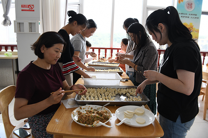 經(jīng)營(yíng)開(kāi)發(fā)部組織開(kāi)展&ldquo;夏日涼涼  情滿城投&rdquo;主題文化月活動(dòng)