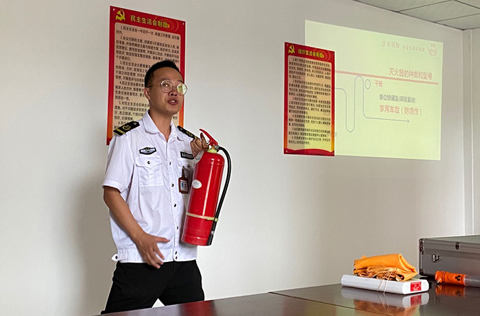 市城投物業(yè)公司舉辦&ldquo;珍惜生命、遠(yuǎn)離火災(zāi)&rdquo;消防安全專(zhuān)題學(xué)習(xí)培訓(xùn)會(huì)